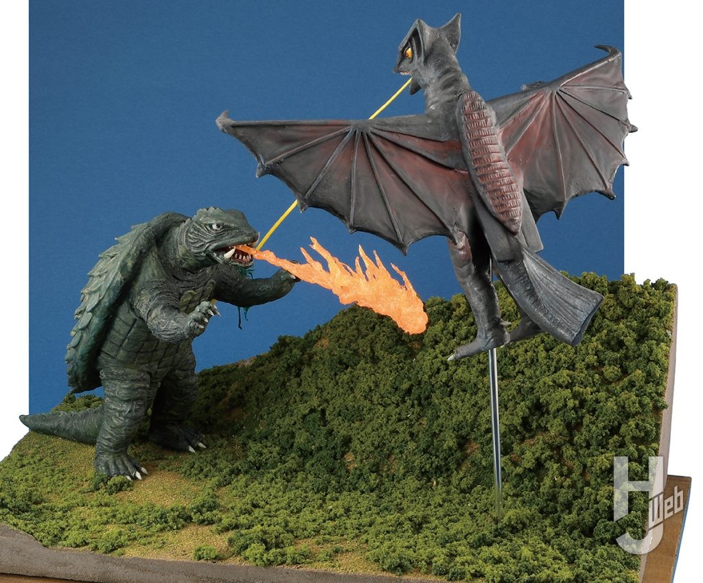 山田卓司製作「双子山の決戦」ギャオス背面側