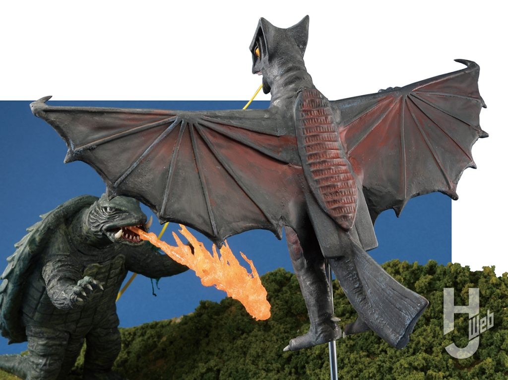 山田卓司製作「双子山の決戦」ギャオス背中