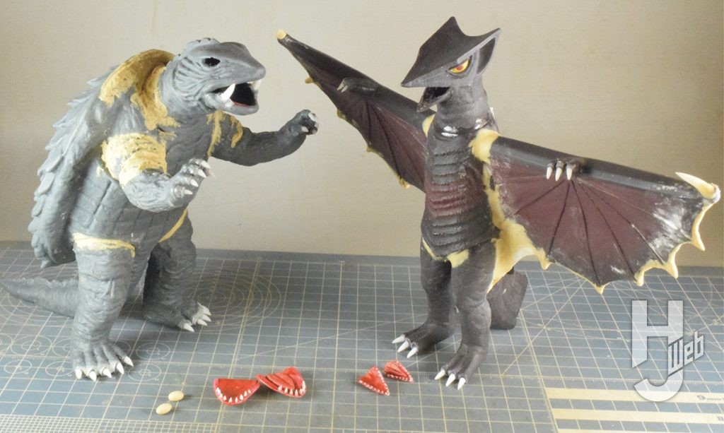 山田卓司製作「双子山の決戦」製作途中二体