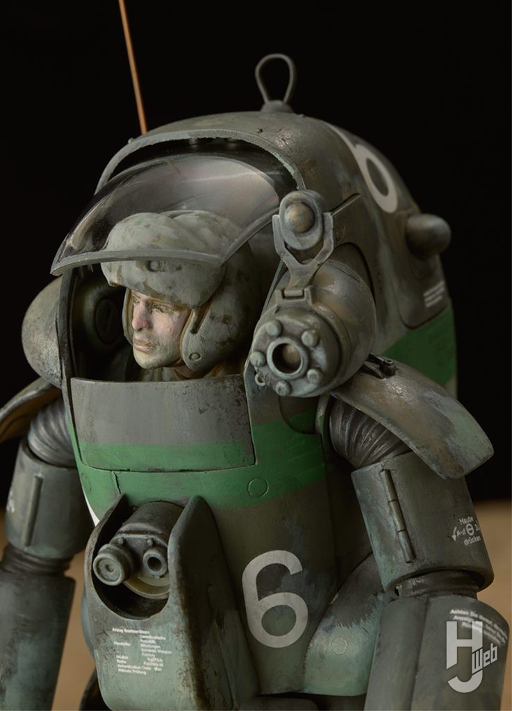 横山宏製作「シュトラール軍 装甲戦闘服 G4/R1型 グッカー」キャノピーアップ