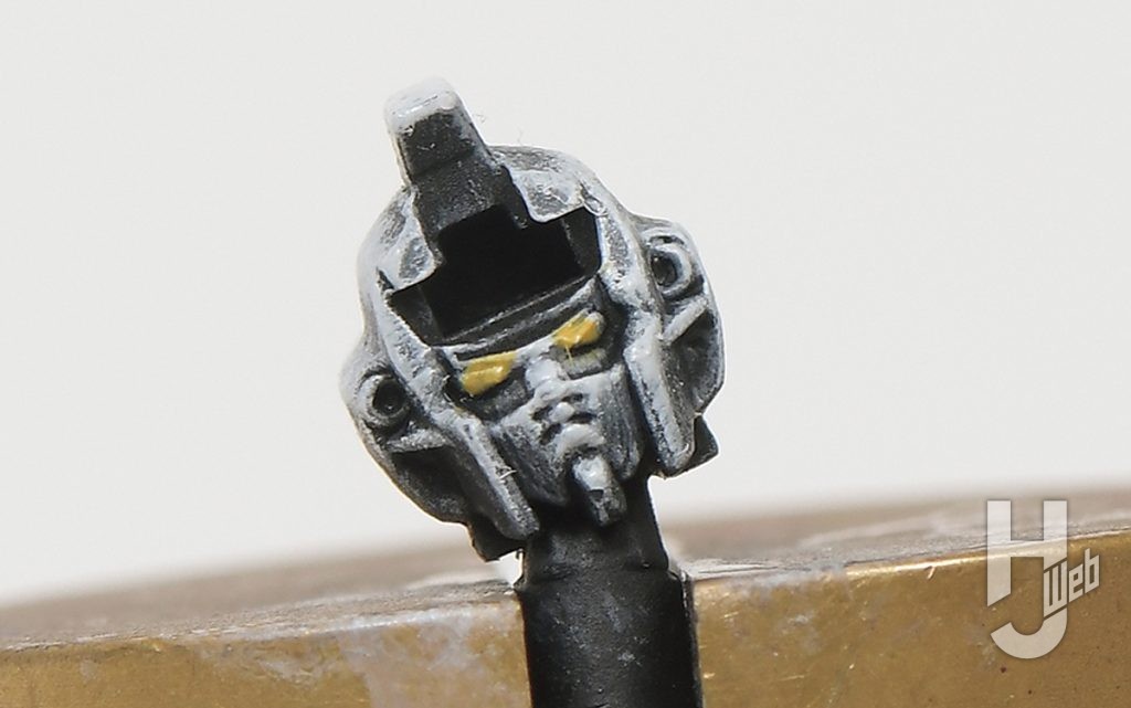 ぷらシバ製作ガンダムアッセンブル「ランチャーストライクガンダム」製作途中顔はみ出しても気にしない