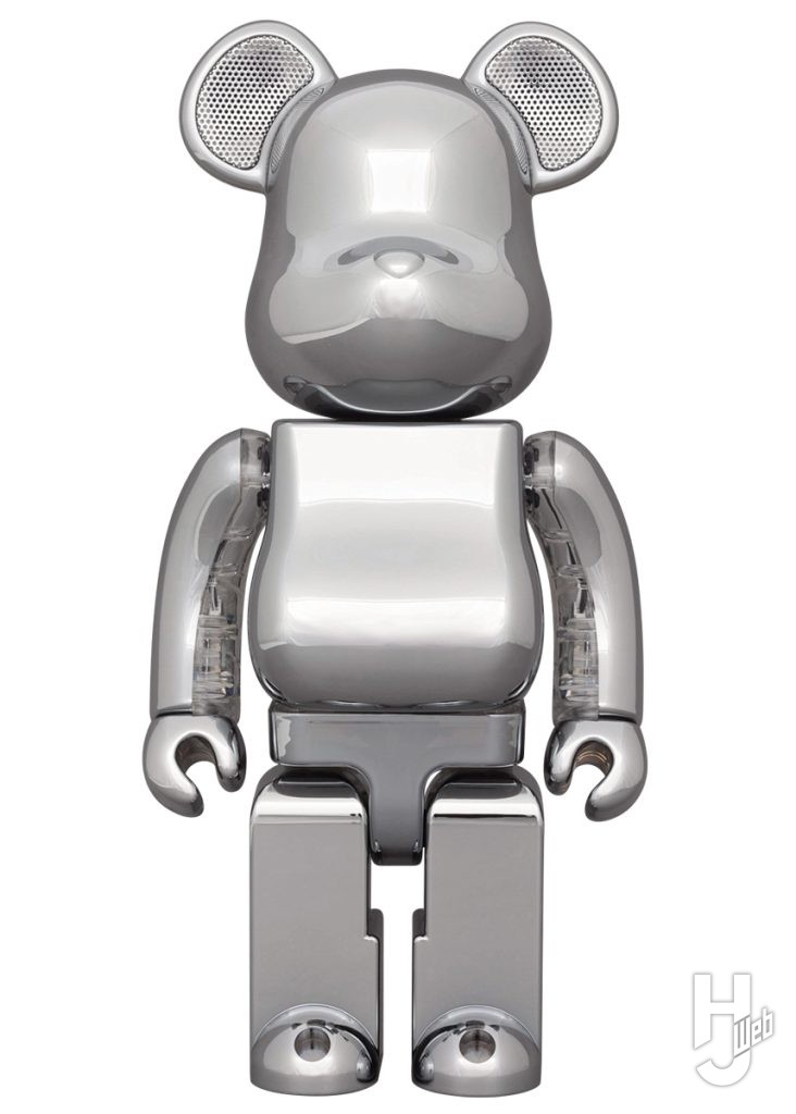 ベアブリックの400%サイズのポータブルスピーカー銀の画像