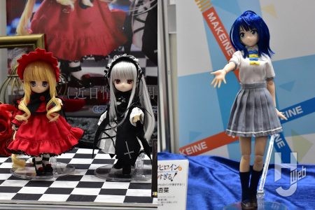 『マケイン』八奈見杏菜や『ローゼンメイデン』真紅と水銀燈のドールが展示! ドール向け衣装のガルプラ着用例も!【アゾンインターナショナル/第63回全日本模型ホビーショー】