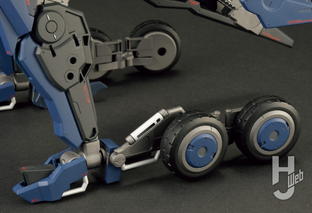 アームドヴェローチェ
足のホイールは展開可能