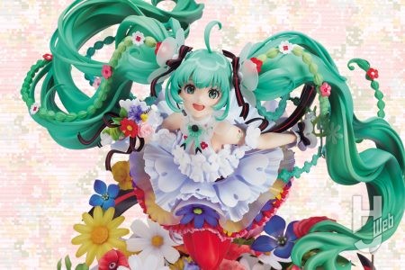 初音ミク、満開!「初音ミク JAPAN LIVE TOUR 2025 〜BLOOMING〜」のメインビジュアルをフィギュアでも楽しもう。イラストレーター米山舞氏によるイラストの雰囲気そのまま再現