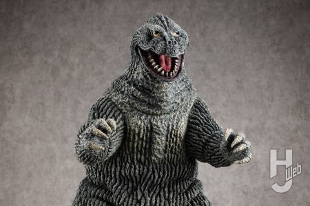 本日開催の「ゴジラ・フェス2025」に展示！『キングコング対ゴジラ』の激闘がUA Monstersで蘇る！力強い咆哮音や背びれの発光など「ゴジラ（1962） 富士山麓決戦Ver.」の魅力をレビュー！