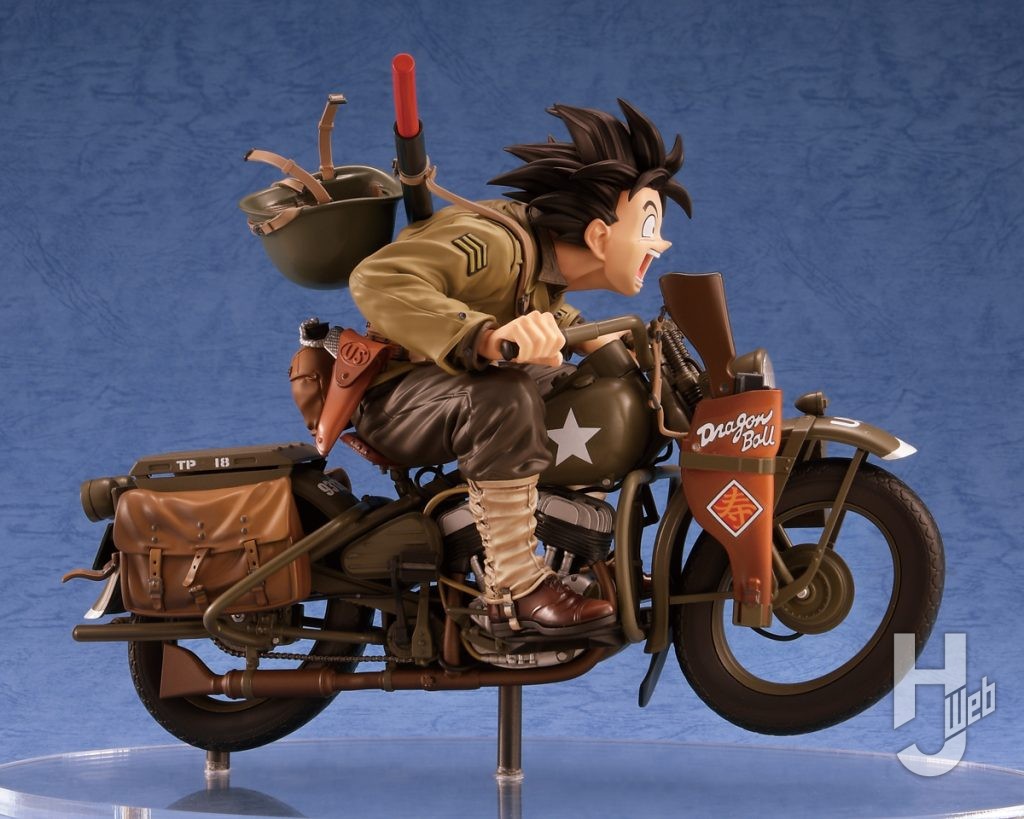 孫悟空とバイクのフィギュアの真横の全体画像