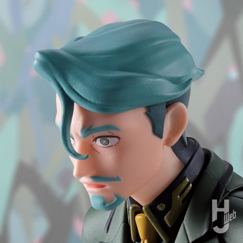 シャリア・ブルの可動フィギュアの表情のアップ画像その1