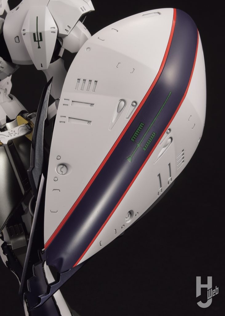 L.E.D.ミラージュのプラモデルのアップ画像その1