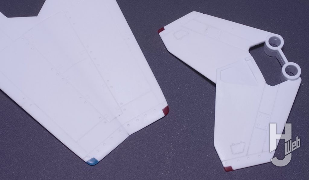 VF-1A バルキリー（マクシミリアン・ジーナス機）の作例の主翼のパーツの画像