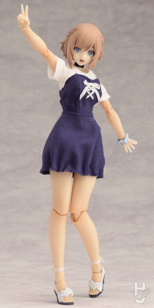 ルミティア ReACT-iFの作例のロングスカート取り外し状態のポージング画像1枚目