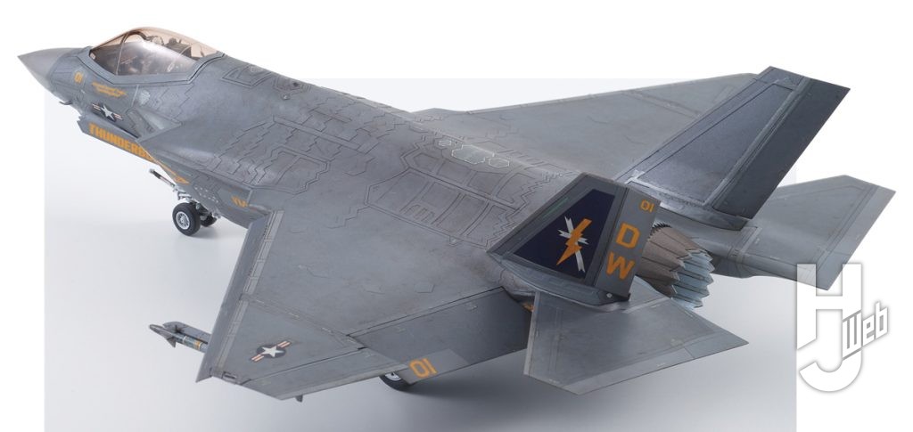 F-35C ライトニングII
後ろ2