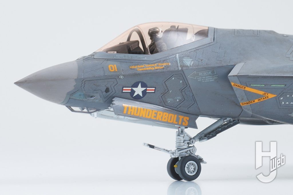 F-35C ライトニングII
機首左側
