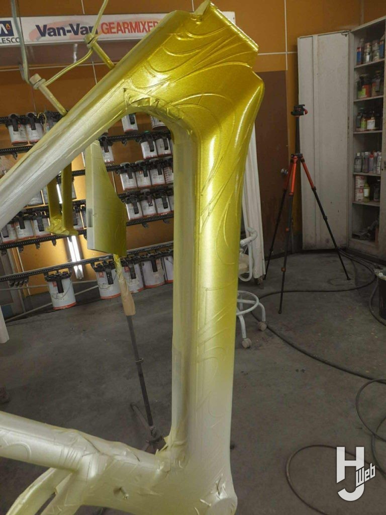 MAX渡辺TTバイクペイント工程21