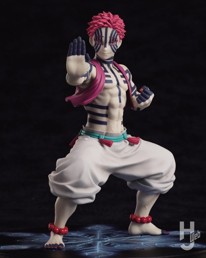 猗窩座のフィギュアの画像