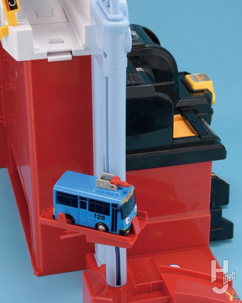 ちびっこバス タヨ 動く消防署プレイセット
説明画像3