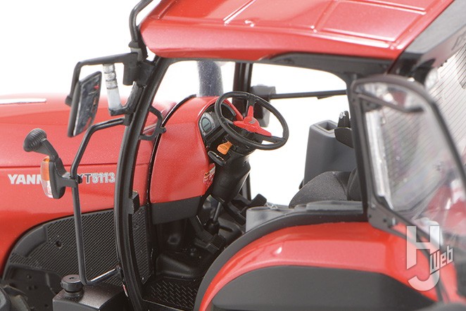 ヤンマー トラクター 運転席1