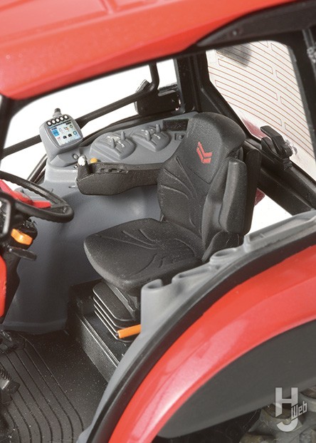 ヤンマー トラクター 運転席2