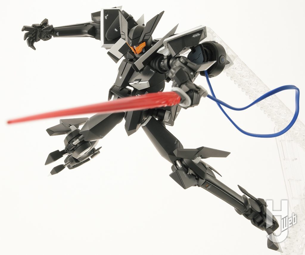 こな製作「GNフラッグ」ポージング例