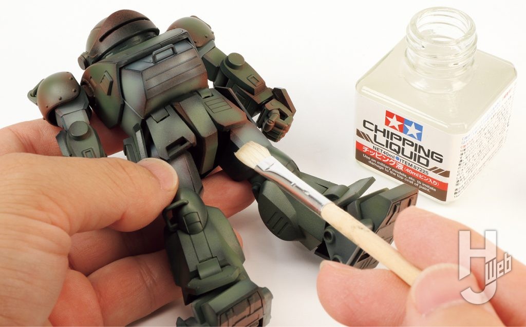 けんたろう製作「HG スコープドッグ」製作途中タミヤ チッピング液塗布