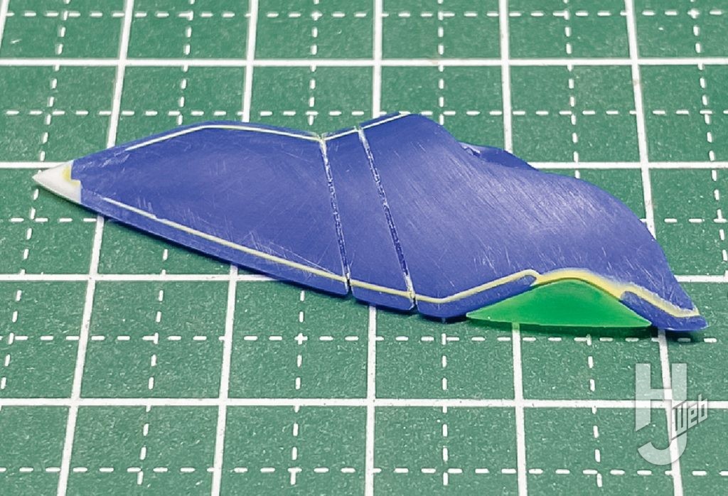 ドーパミン製作「カイゼルファイヤー」製作途中左腕青パーツ