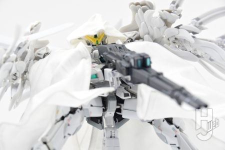 G.F.F.「ウイングガンダムゼロ クロークドカスタム」が登場！『新機動戦記ガンダムW -Operation 30th-』に登場するウイングガンダムが「GUNDAM FIX FIGURATION METAL COMPOSITE」で立体化【TAMASHII NATION 2025 レポート】