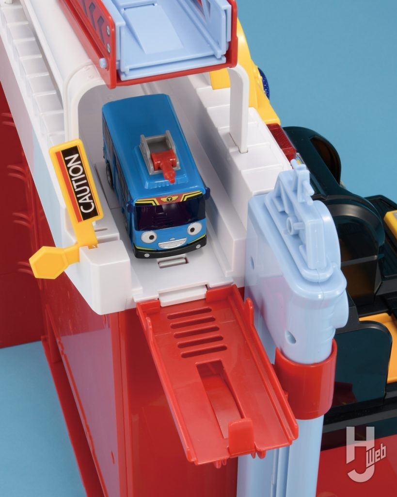 ちびっこバス タヨ 動く消防署プレイセット
説明画像2