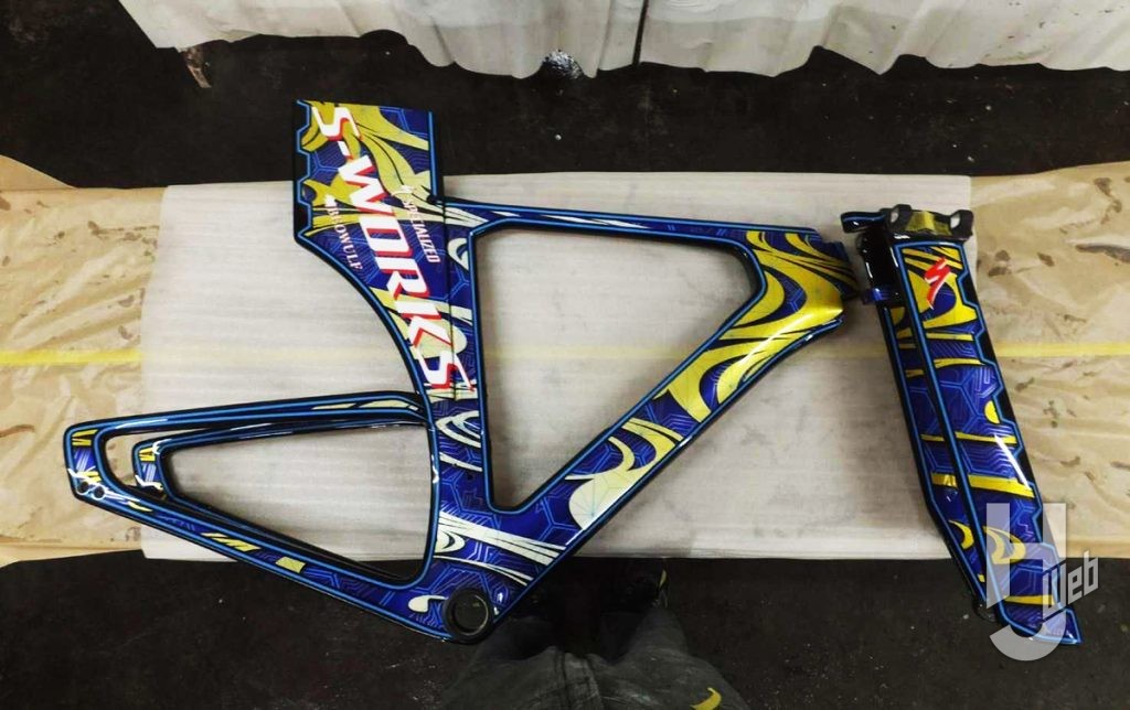 MAX渡辺TTバイクペイントフレーム右側終了