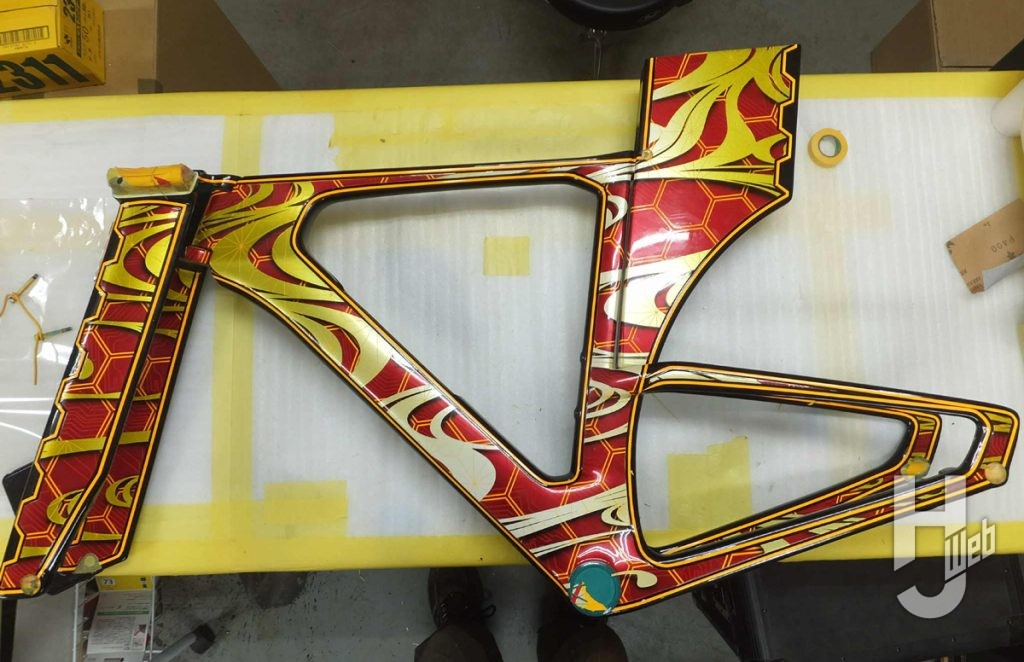 MAX渡辺TTバイクペイント最終工程03