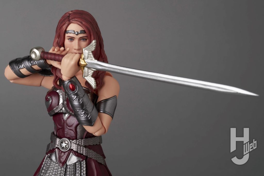 クイーン・メイヴの可動フィギュアのイメージ画像その1