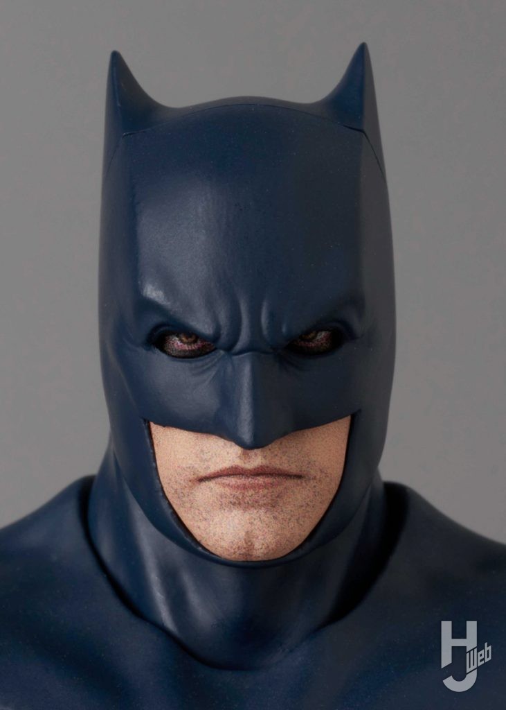 バットマンのの可動フィギュアの表情のアップ画像その1