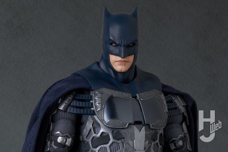 『ザ・フラッシュ』バットマンがMAFEXで発売決定！ ワイヤー内蔵の布製マントや豊富な武器パーツでたっぷり遊べる仕様に【MAFEX最新情報】