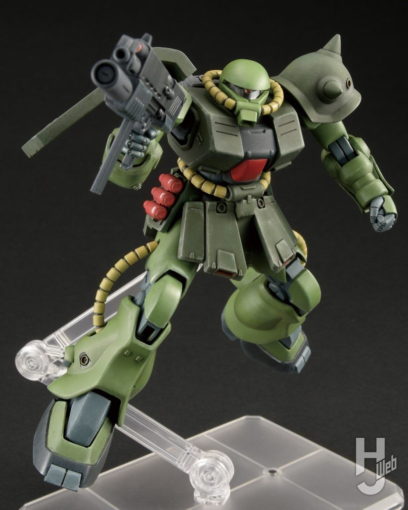 ザクⅡ改のプラモデルの全体画像その3