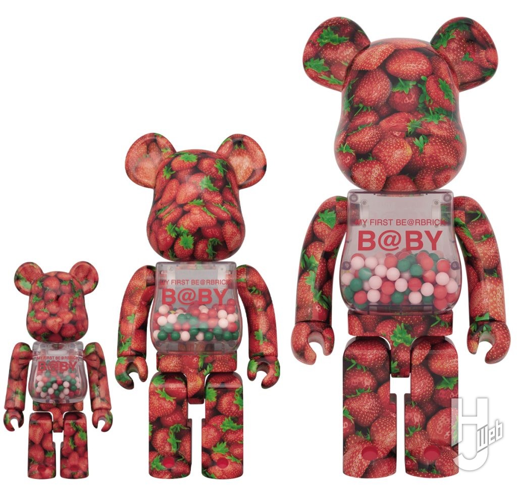 苺柄のベアブリックの画像