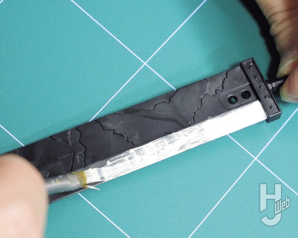 クラウド・ストライフのプラキットの武器パーツの製作の画像その1