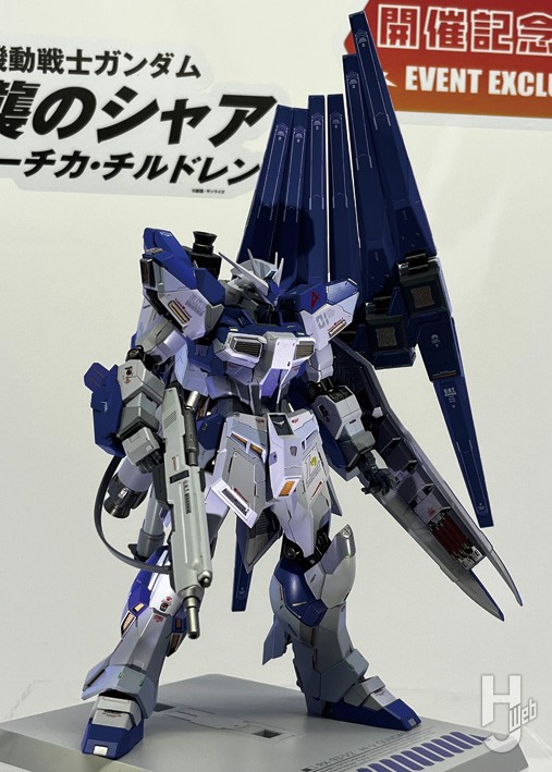Hi-νガンダム2026の可動フィギュアの展示の画像その2
