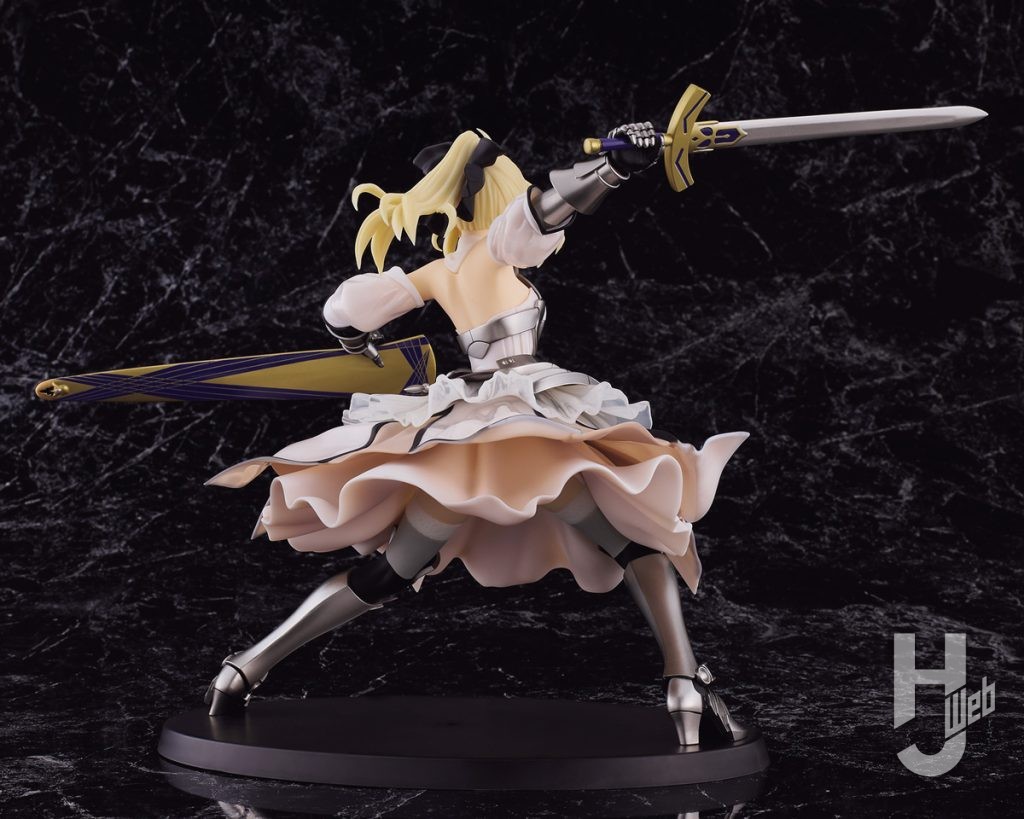 セイバー・リリィのプラモデルの後ろ姿の全体画像