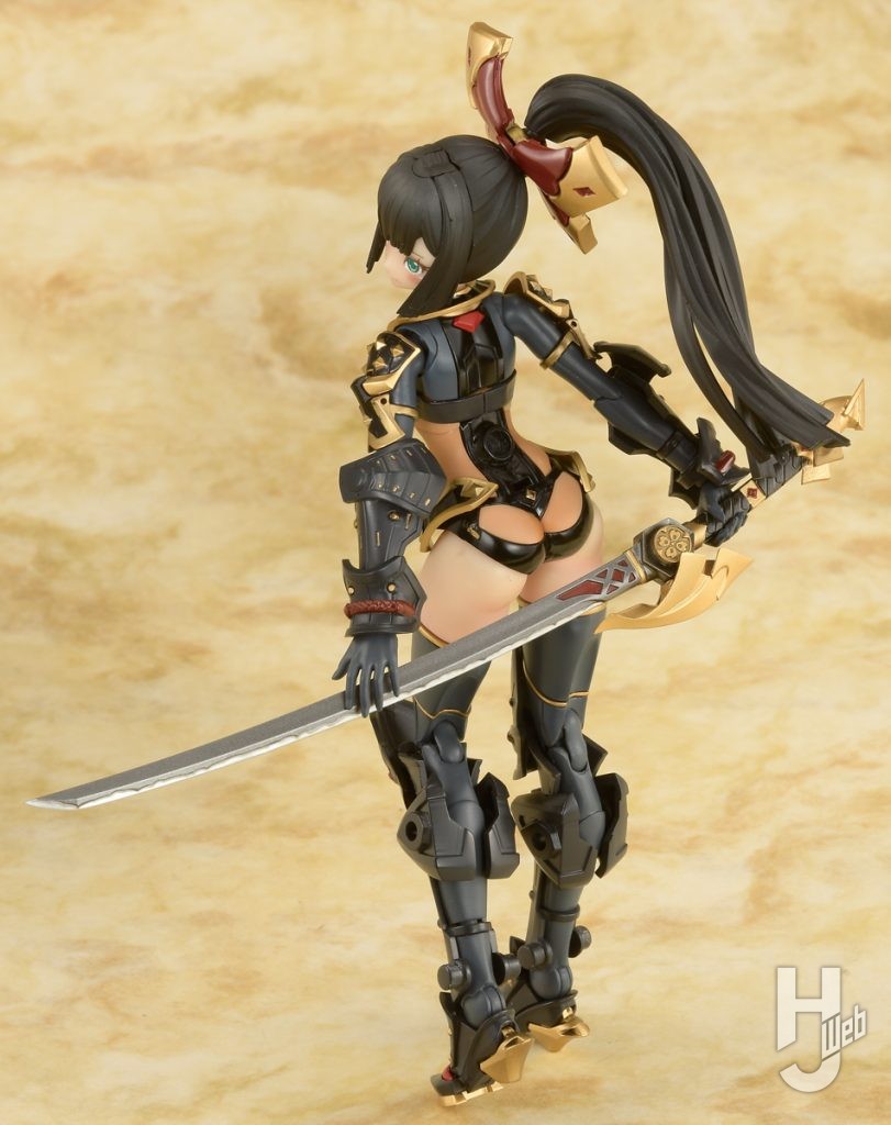 ブロッカーズFIORE ツバキの軽装状態の背面の画像