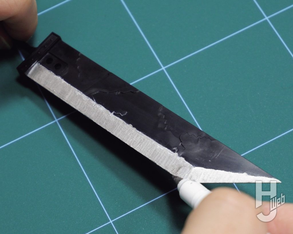 クラウド・ストライフのプラキットの武器パーツの製作の画像その2