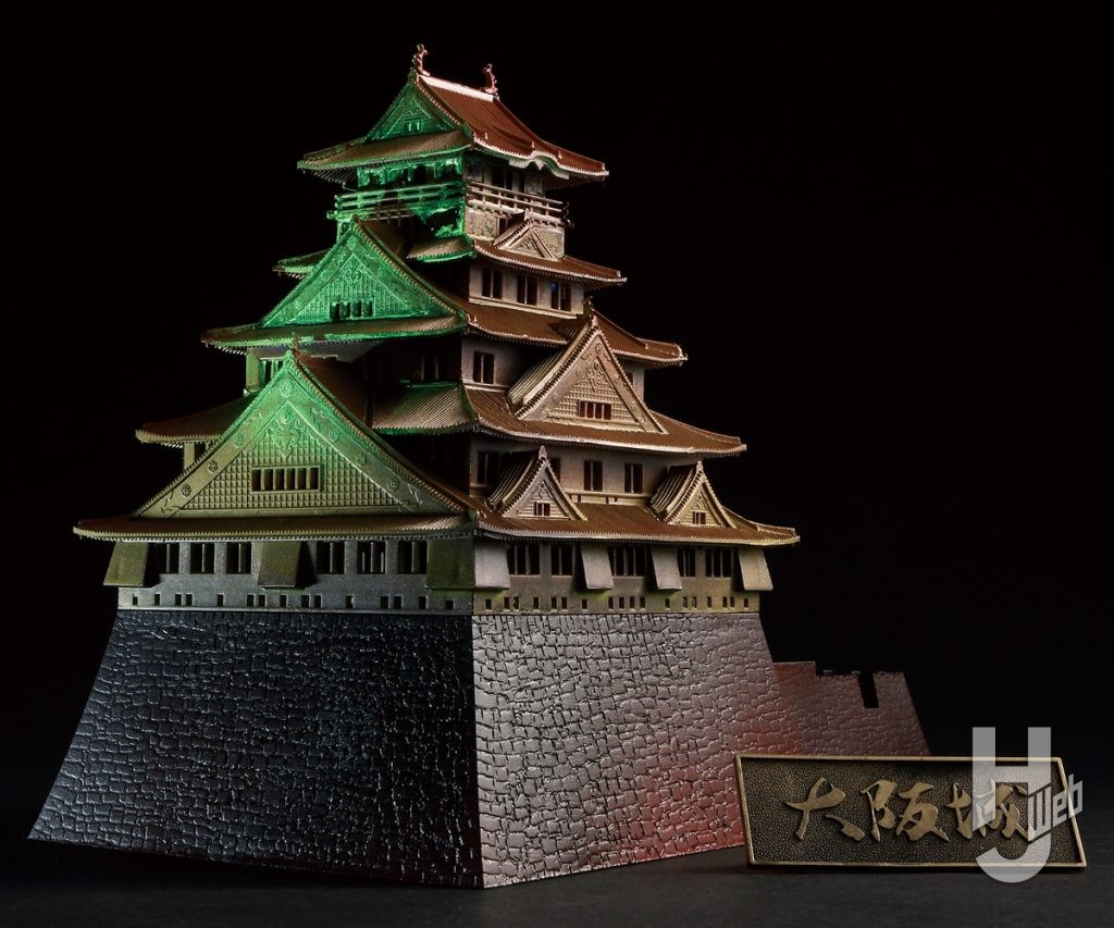 完成した大阪城を撮影した画像