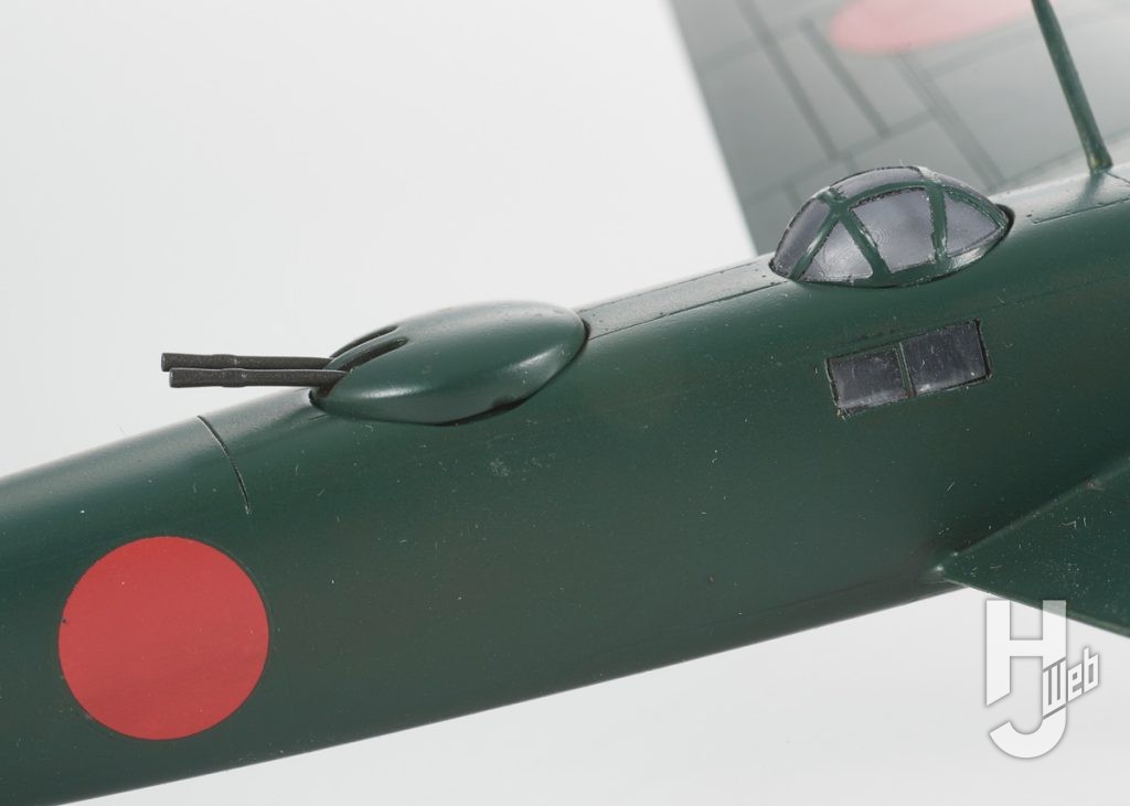 十八試丙戦 電光
胴体後上部のリモコン式20mm連装機銃銃塔