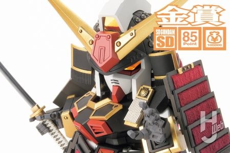 SDガンダム部門 【 金賞 】 は「武者頑駄無 黒漆塗赤糸威大鎧」!!  刺繍糸を利用した鎧の表現やスタイリングセンスで武者頑駄無の新たな可能性を見せる。オラザク2025で受賞作品を掲載【第28回全日本オラザク選手権】