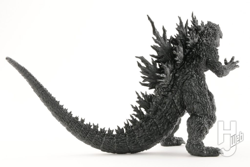 ゴジラのプラモデルの背面の全体画像