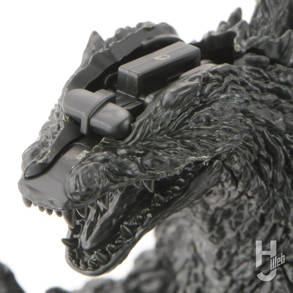 ゴジラのプラモデルの頭部のアップ画像