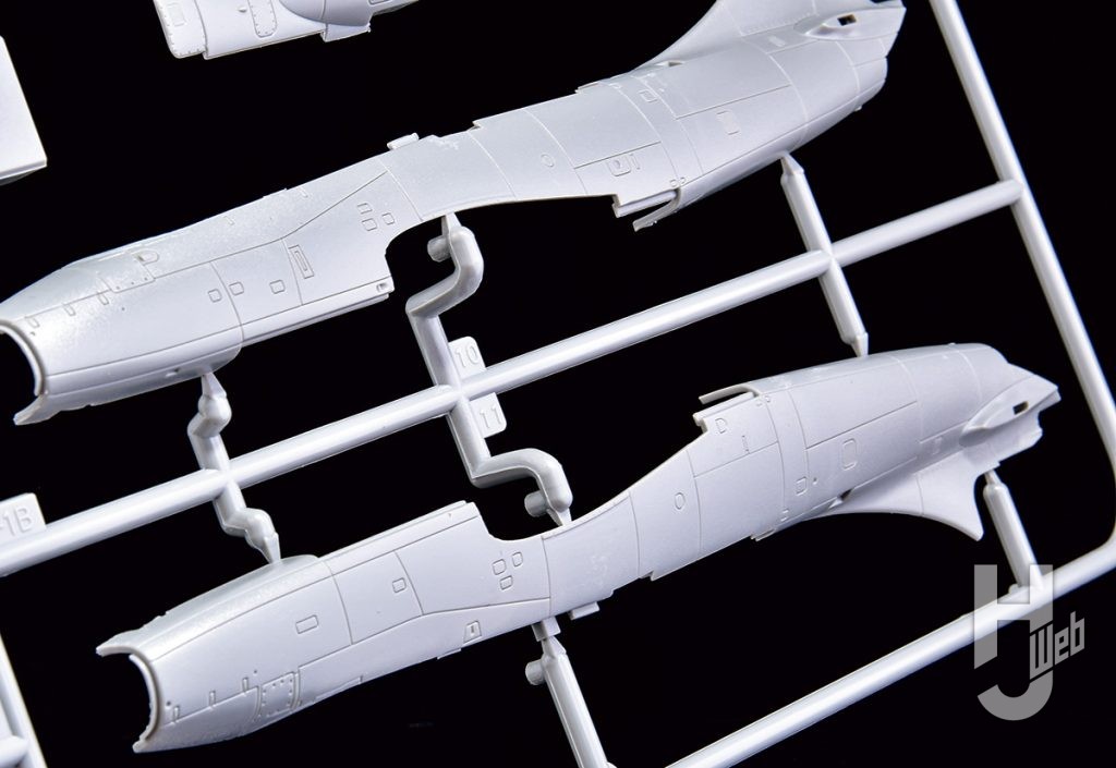 PLATZ JASDF 1/72 SCALE T-1B JET TRAINER　胴体パーツ　拡大