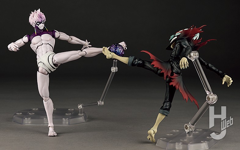 リボルテック ジジ(変身)とオカルン(変身)の組み合わせ画像