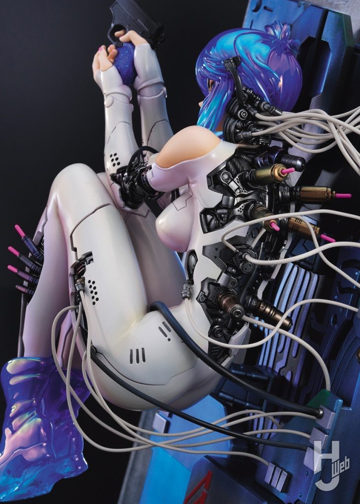 草薙素子のスタチューフィギュアの側面の画像