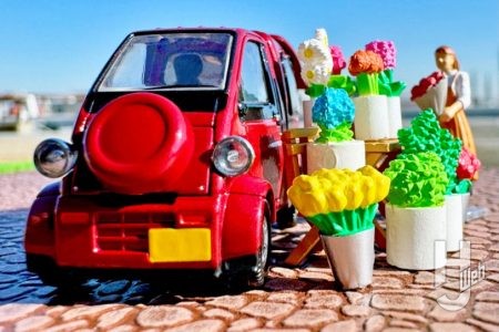 1/64フィギュアとミニカーで映え写真を楽しもう！ジオコレ64 #カースナップ17b 花屋2（ダイハツ ミゼットII カーゴ 付属）