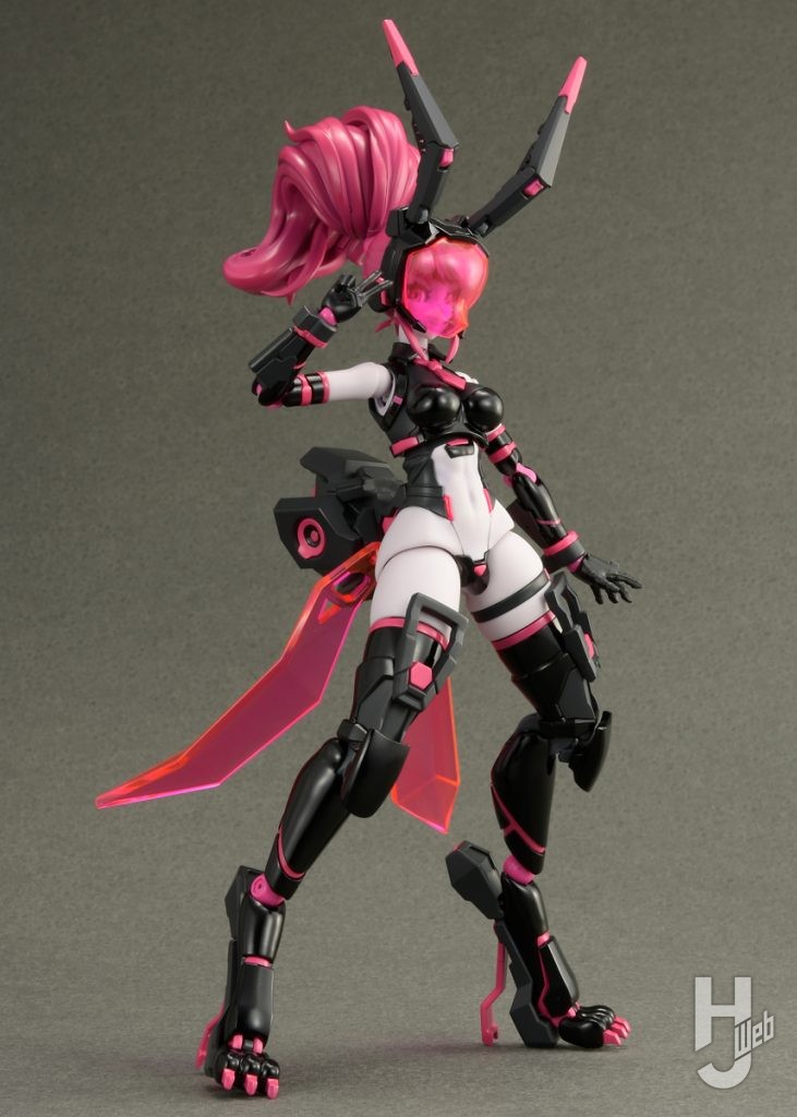 ヴィオ・ザ・ラビットのプラモデルの全体画像その4