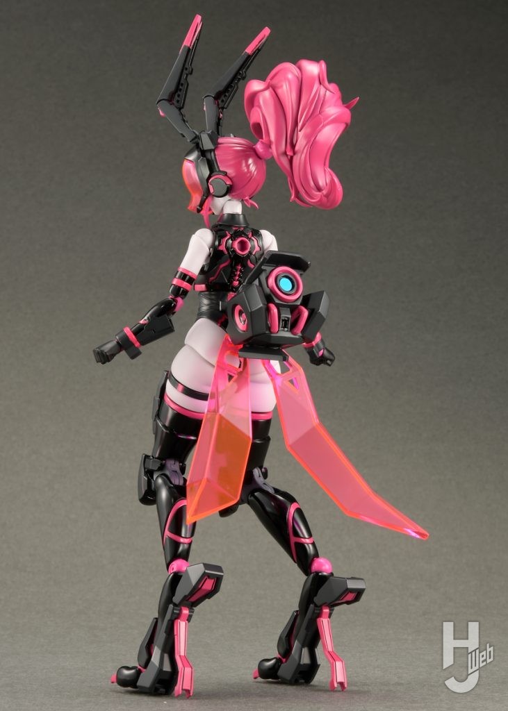 ヴィオ・ザ・ラビットのプラモデルの全体画像その5